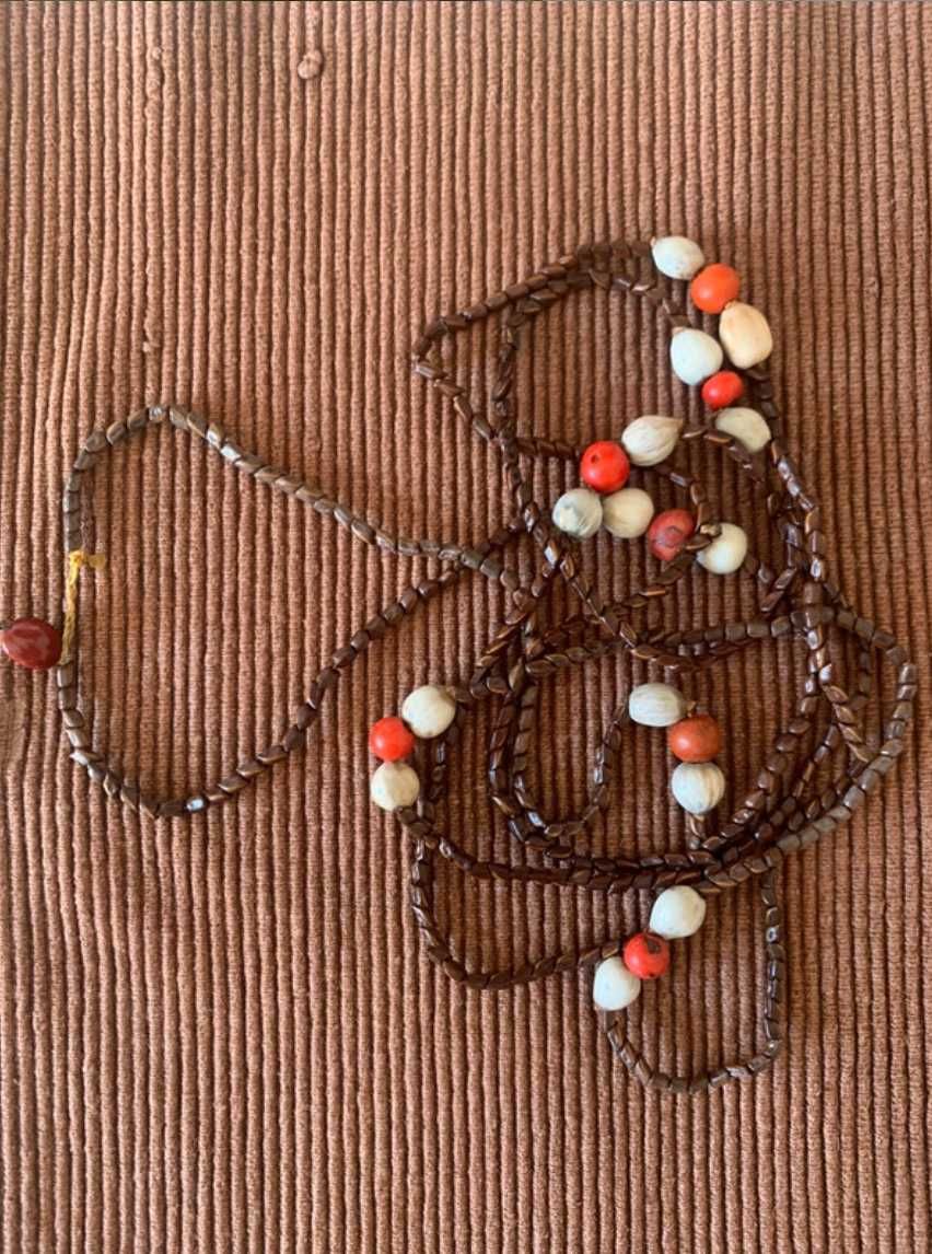 Colar sementes e conchas, Artesanato Índios Pataxós 73 cm