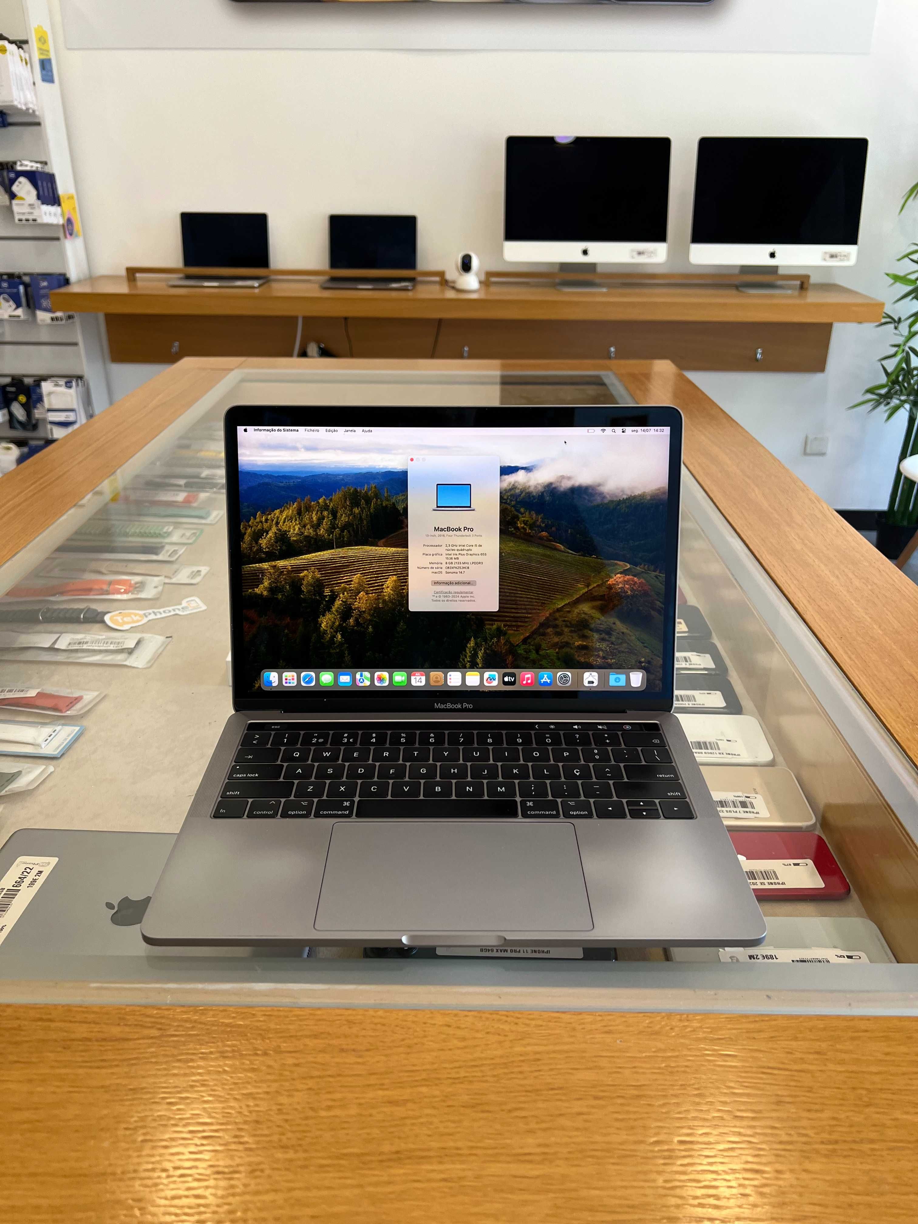 MacBook Pro 13 2018/ 8GB RAM/ 256SSD