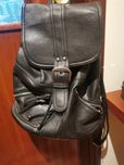 Mochila preta, espaçosa