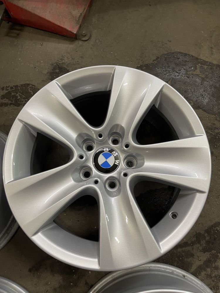 Продам комплект оригінальних дисків BMW R17 5x120