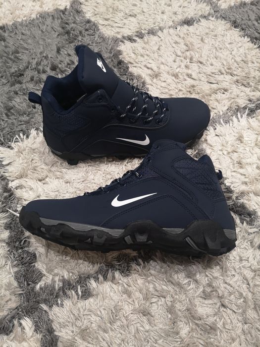 Nowe zimowe buty męskie.