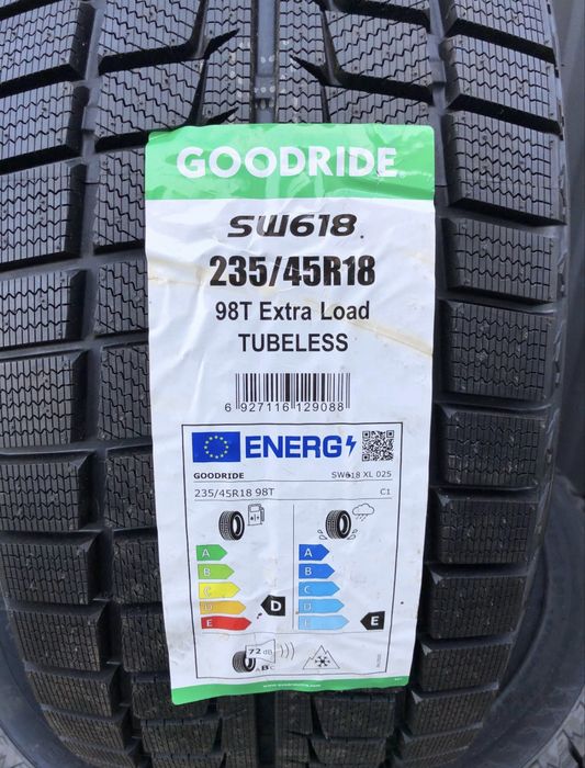 Шини Goodride 235/45 R18 Нова зимова