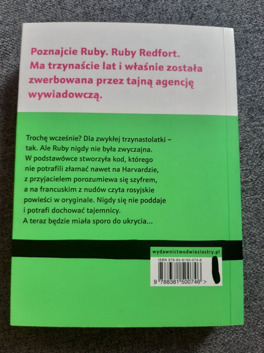 Ruby Redfort - Spójrz mi w oczy - Lauren Chil - NOWAd