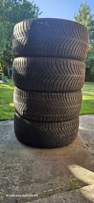 Opony całoroczne/wielosezonowe Nokian Tyres Seasonproof 235/45/17