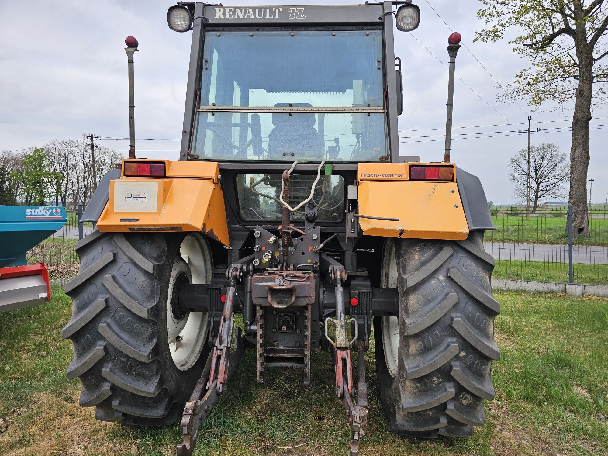 Ciagnik Renault 106 54   moc 96km 
-silnik Fendt mwm 6 cyl
-skrzyn