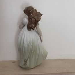 Estatueta - porcelana espanhola -Tengra