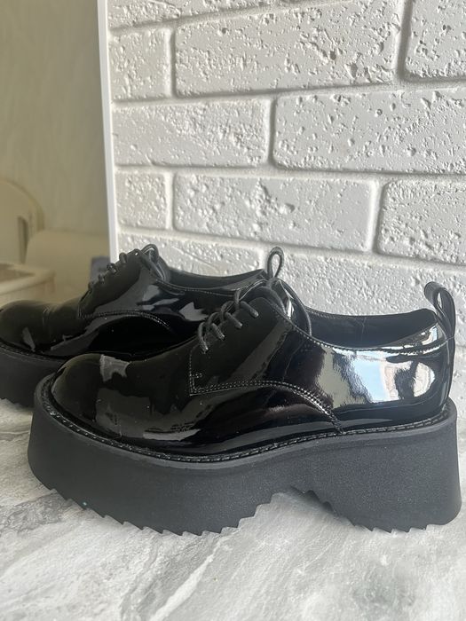 Продам жіночі туфлі