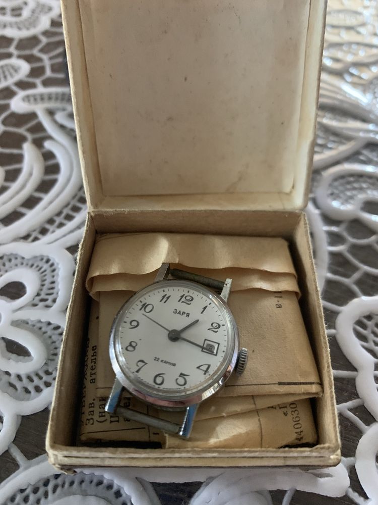 Продам годинник Зоря