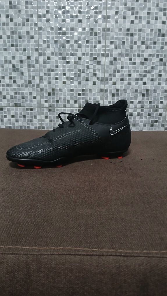 Nike Phanton GT.