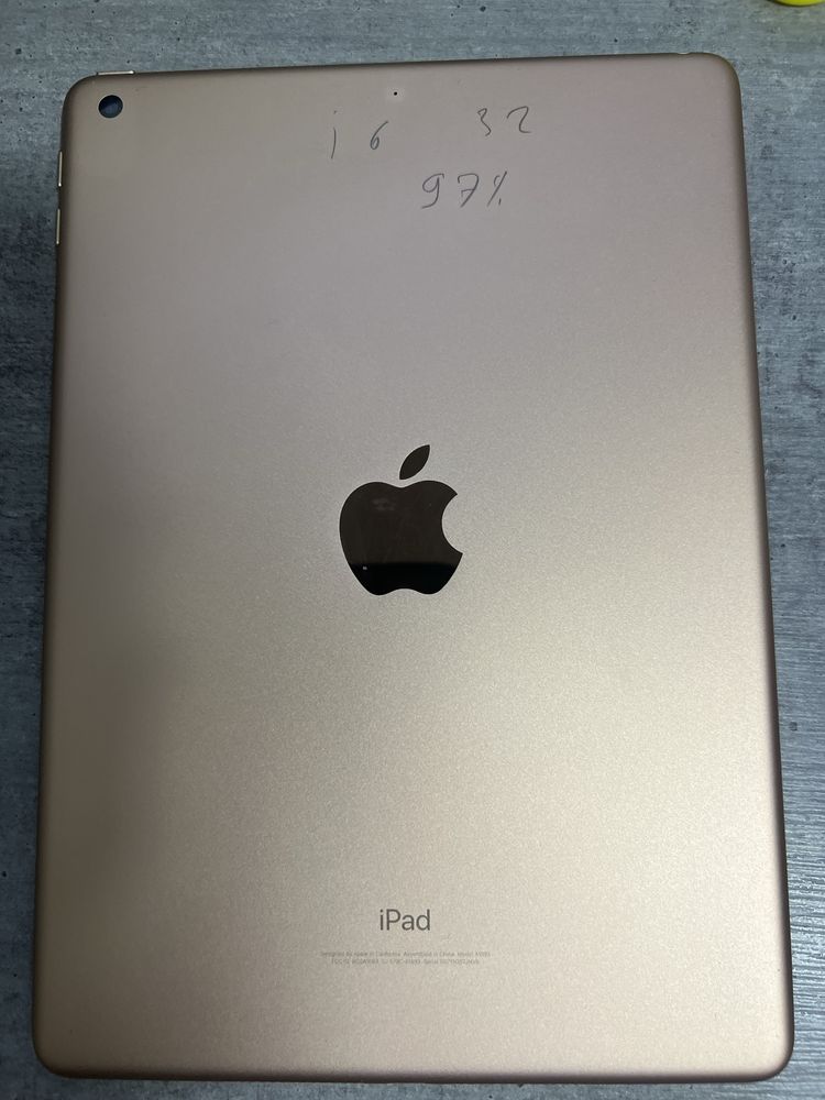 iPad 6 покоління. 32GB. Gold. Як новий. Гарантія