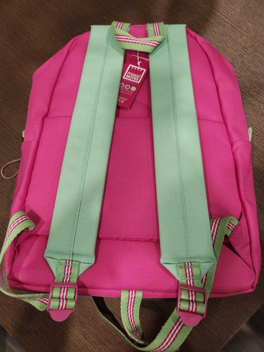 Mochila nova de menina