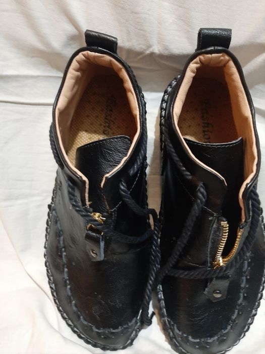 Buty uniwersalne czarne oryginalne szerokie Fashion