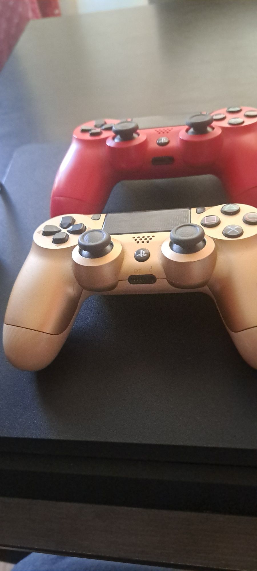 konsola PlayStation 4 Slim w dobrym stanie