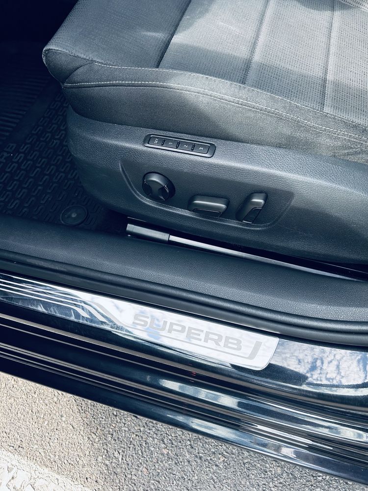Skoda Superb 2019 (1.8 TSI) Ambition