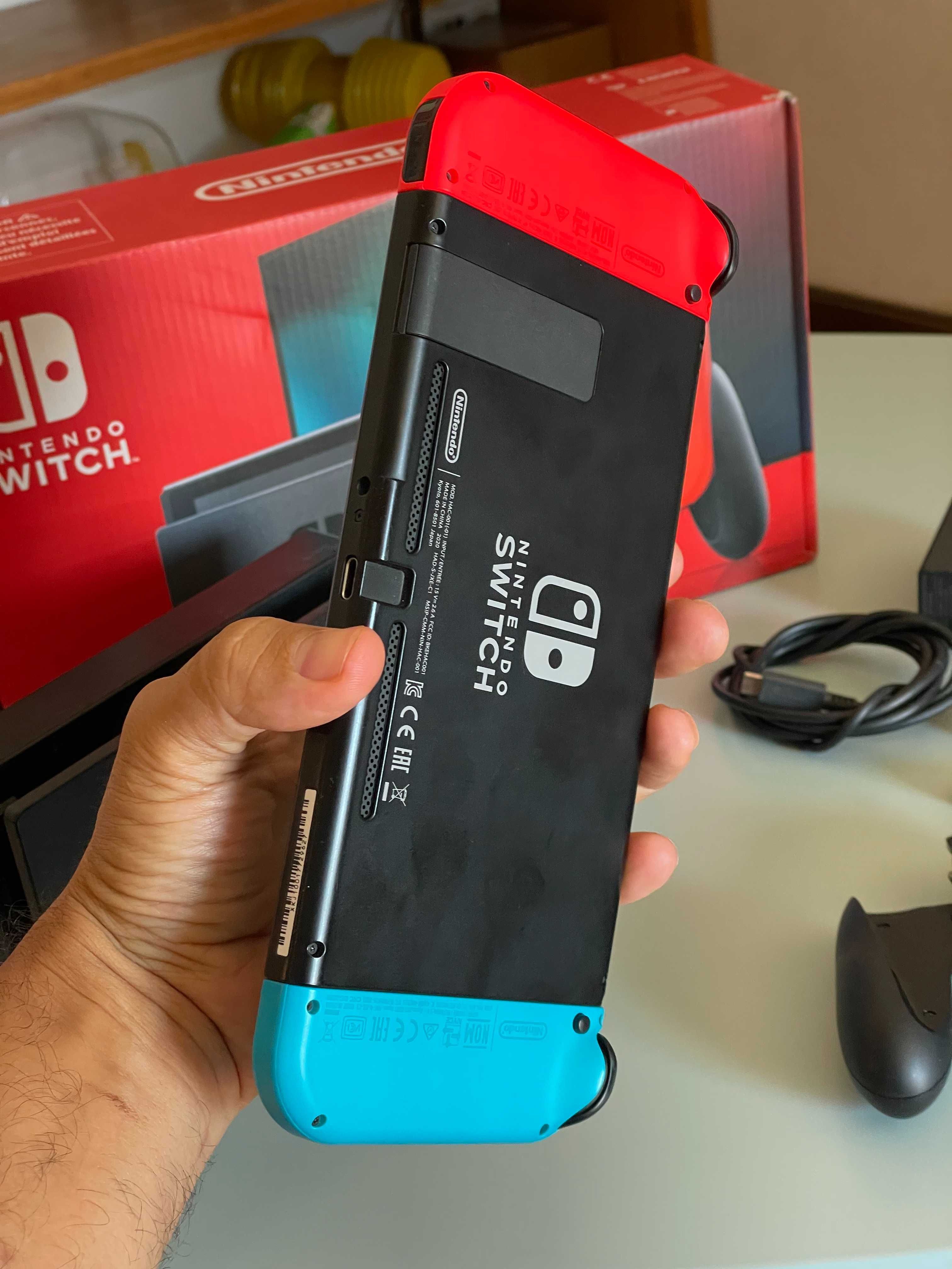 Nintendo switch v2-1.1 32gb em ótimo estado com caixa