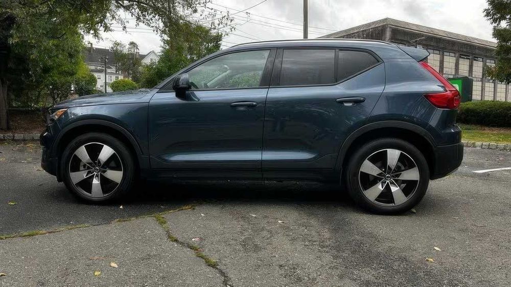 Volvo XC40 T5 Momentum      2021