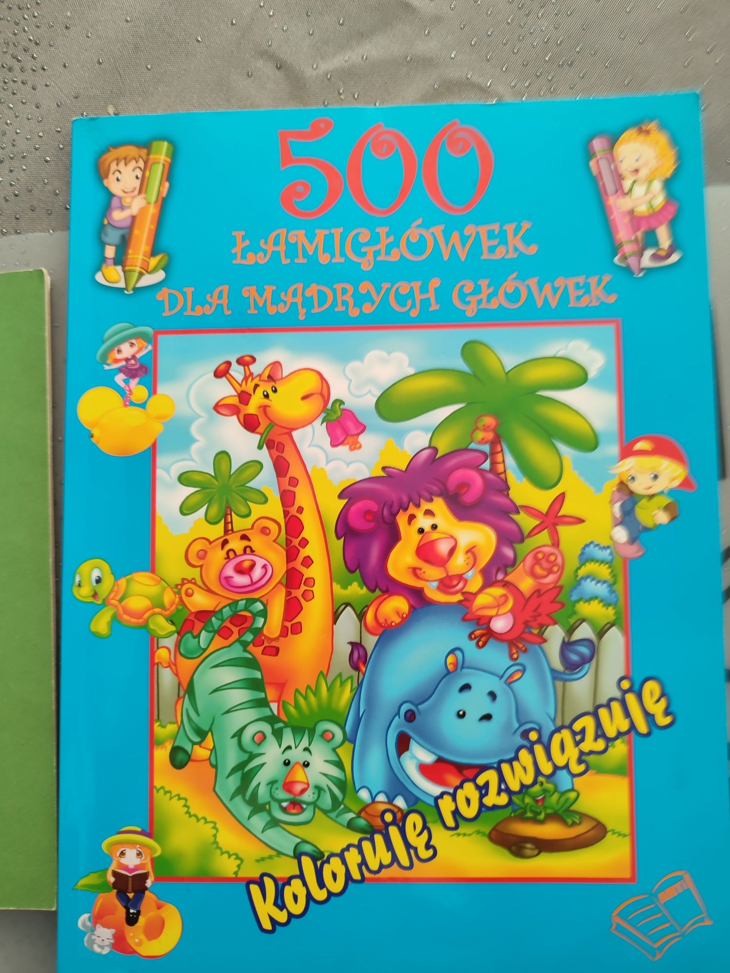 500 łamigłówek dla dzieci oraz książka "Mariusz, mysz zaklinająca wodę