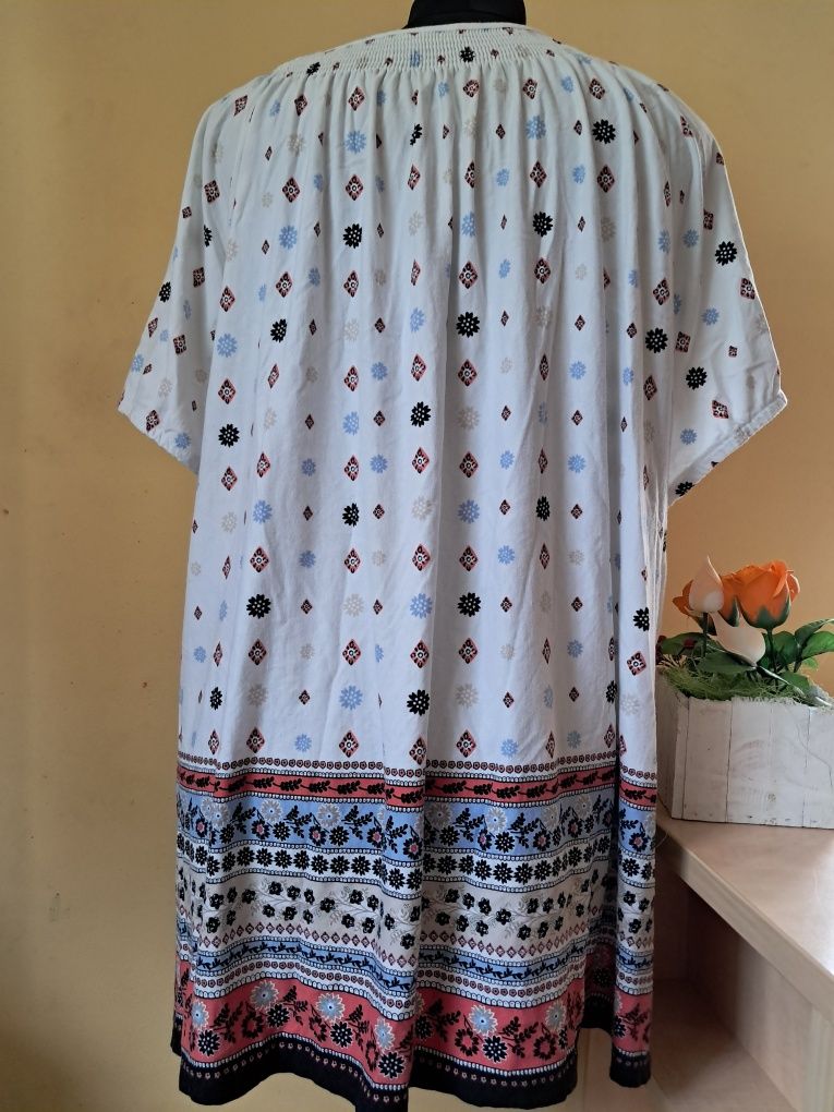 Kolorowa tunika plus size