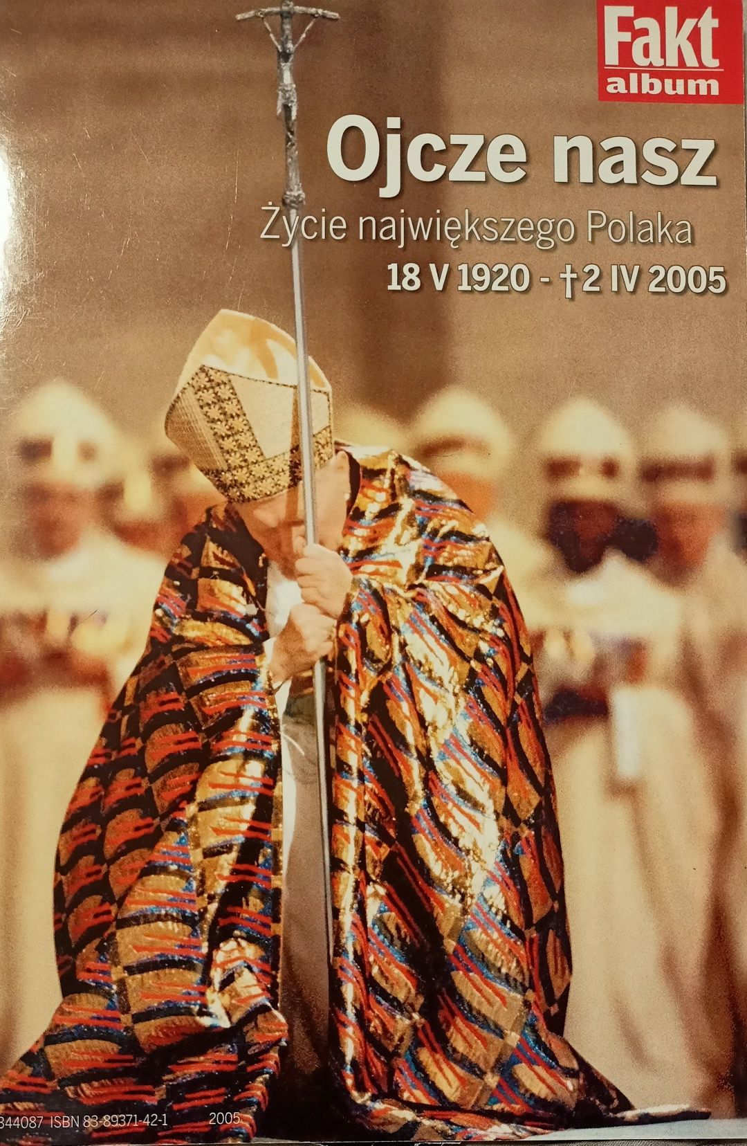 Jan Paweł II album ze zdjęciami opisującymi całe życie Papieża Polaka