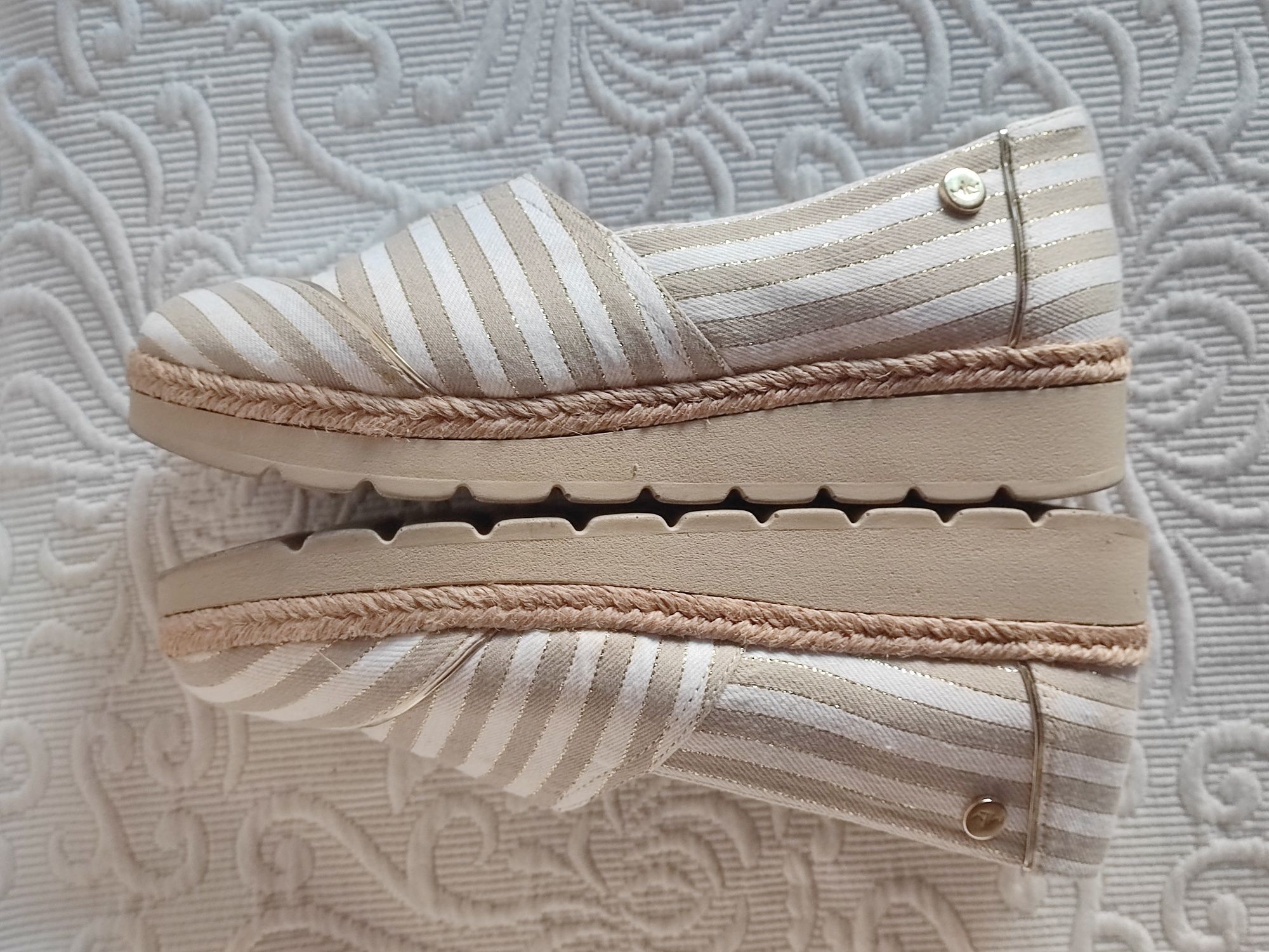 Par de Sapatos MLV