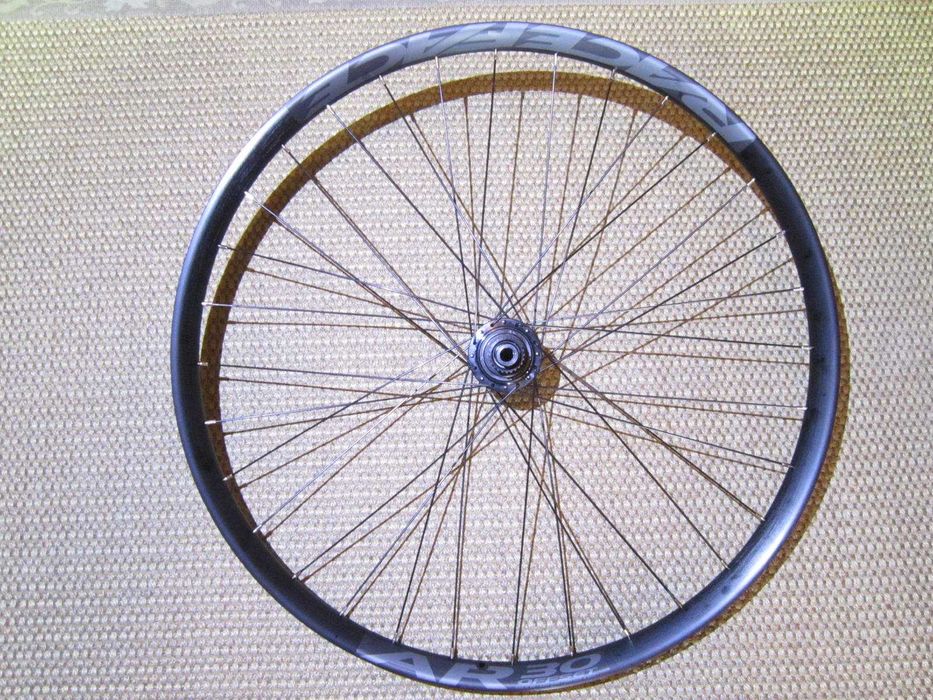 Roda 29" nova RaceFace AR30, Boost 148x12 Microspline, centerlock