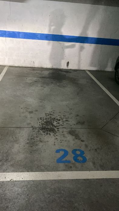 Lugar estacionamento para arrendar.