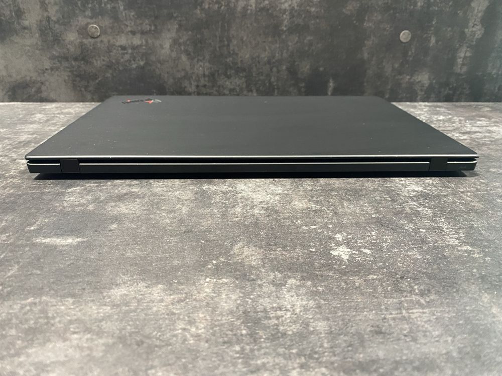 Lenovo ThinkPad X1 Carbon 8 Gen i5-10210u 16RAM 256SSD 14” IPS touch