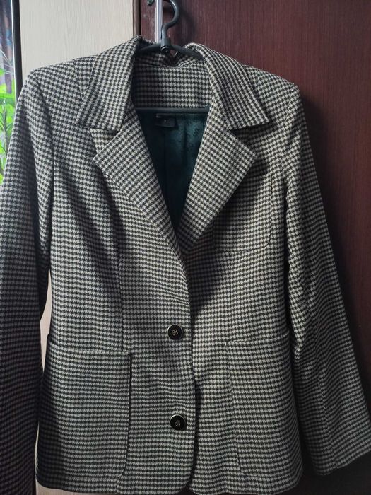 Пиджак женский 44