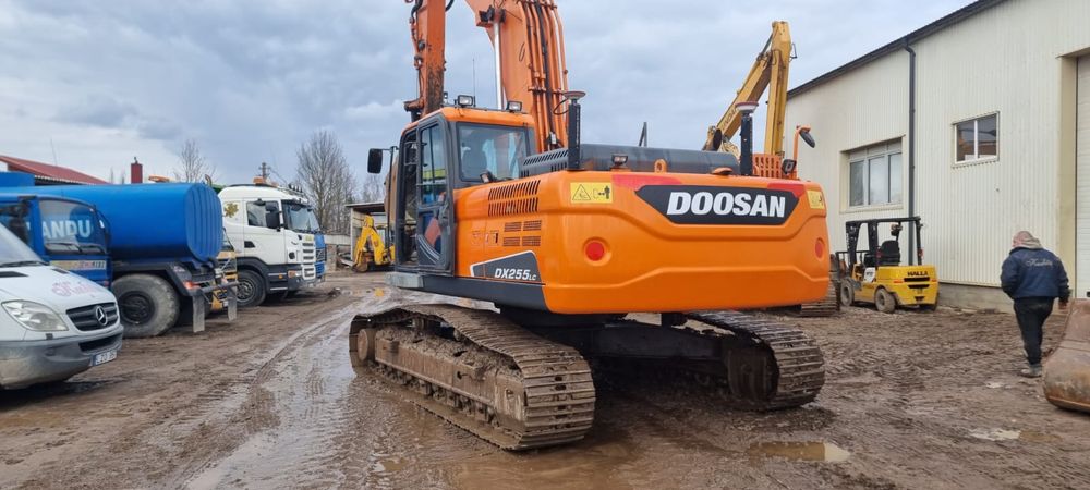 Продам экскаватор Doosan DX 255 , 2014 г.