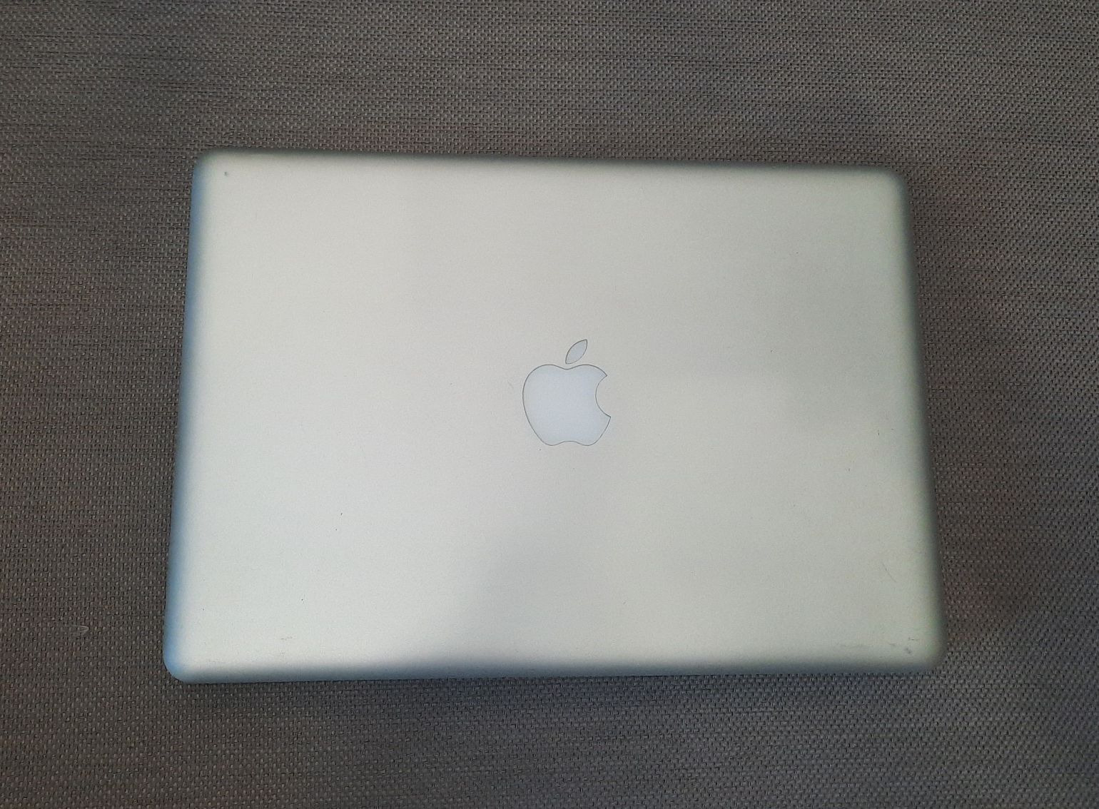 Ноутбук APPLE MacBook Pro   / 4GB/ 500 GB/ NVIDIA/ Батарея Рабоча