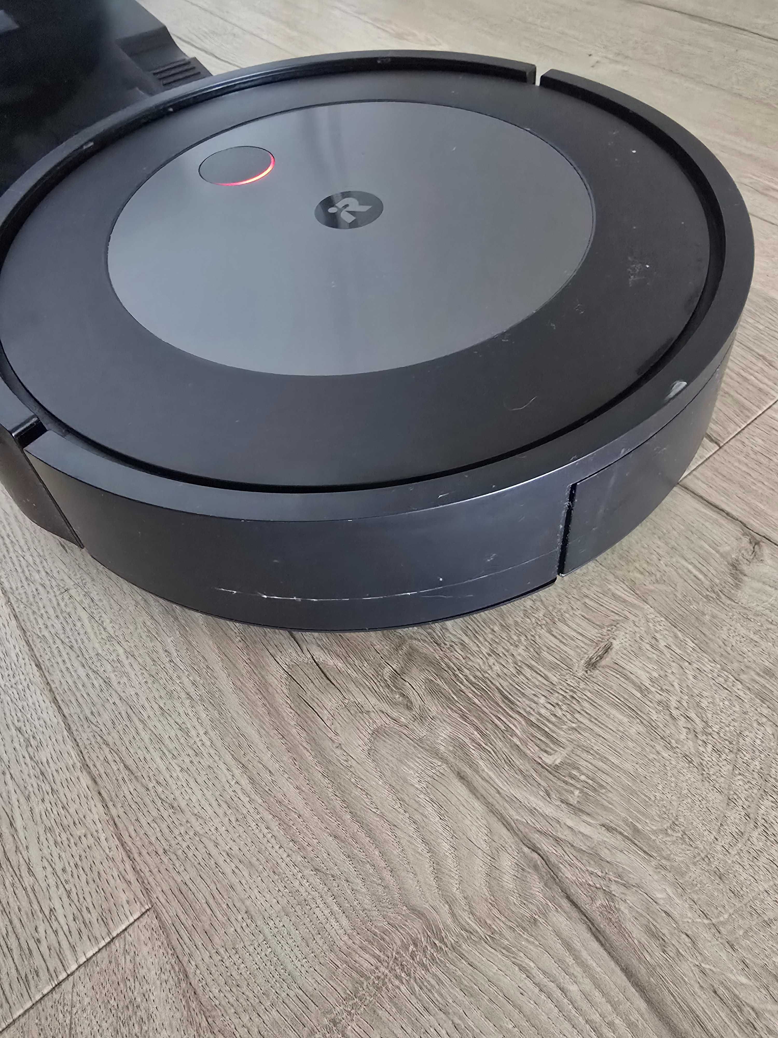 Roomba j7+ com base autoesvaziamento + acessórios originais - 10/2025