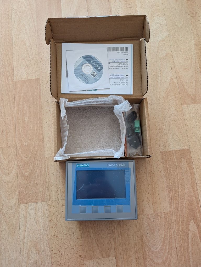 Nowy Simatic Panel KTP400 BASIC COLOR PN - 6AV2123-2DB03-0AX0