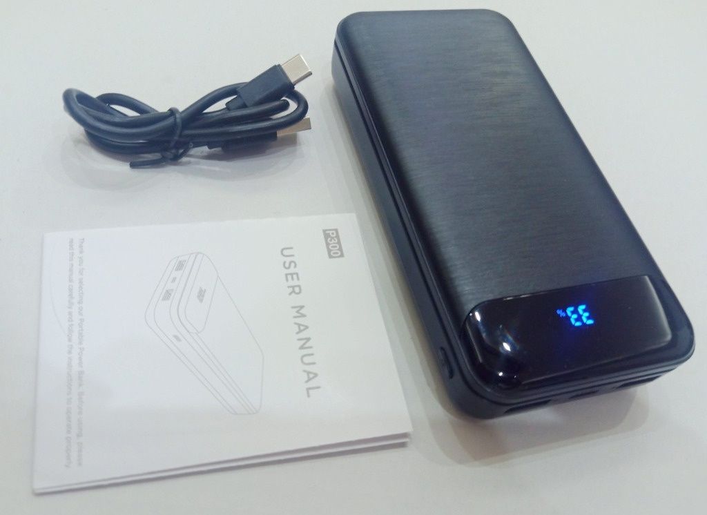 Power Bank firmy Enerwow

Posiada z 1 złącze USB-C i 2 złącza USB-A
Fu