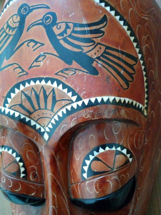 Mascara tribal decorativa