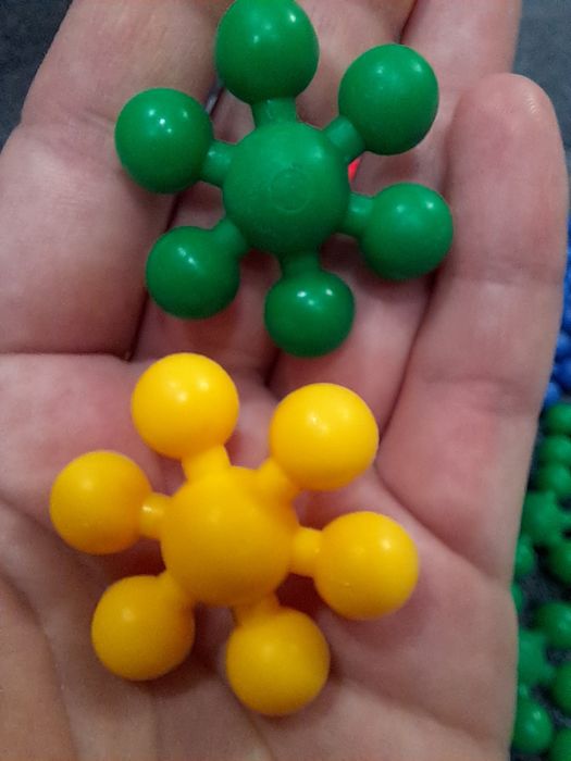 Конструктор пальчиковий молекула сніжинка 70 шт