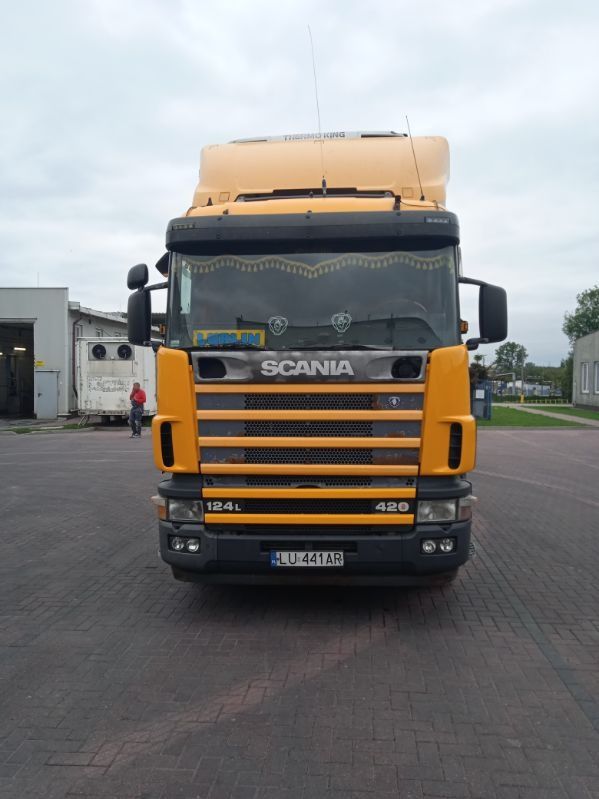 Samochód ciężarowy Scania 124l