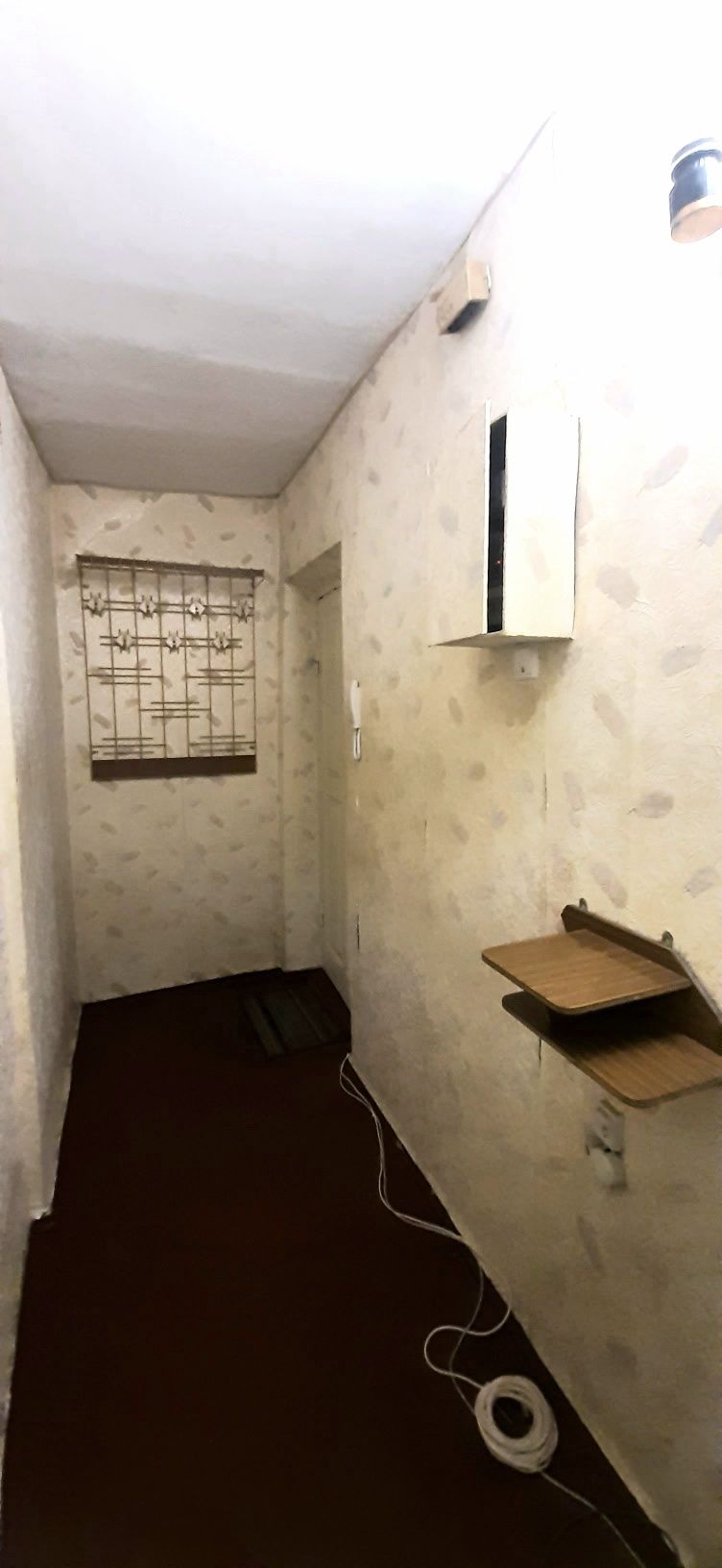 Продается 1-на ком-я кв-а в Лесках, остан. Белая. 5/5 кирпичного, 32/1