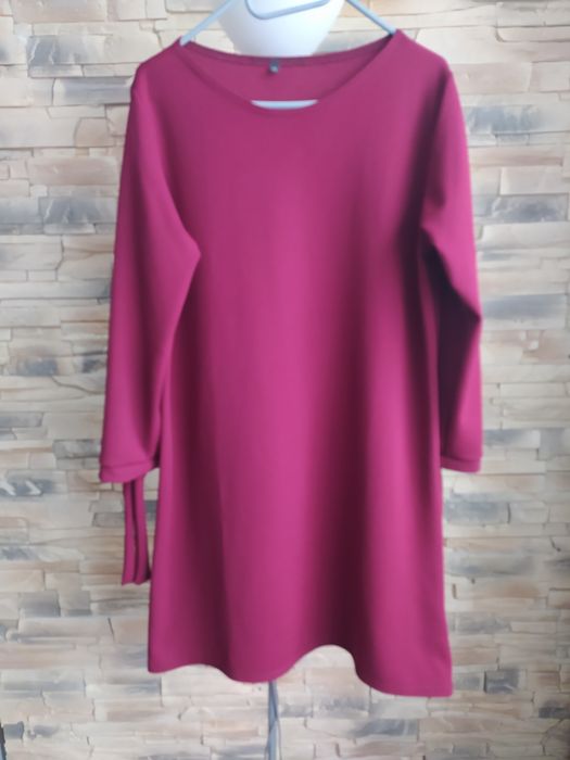 Sukienka burgundowa Pakuten