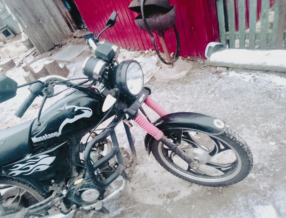 Продам мустанг 125