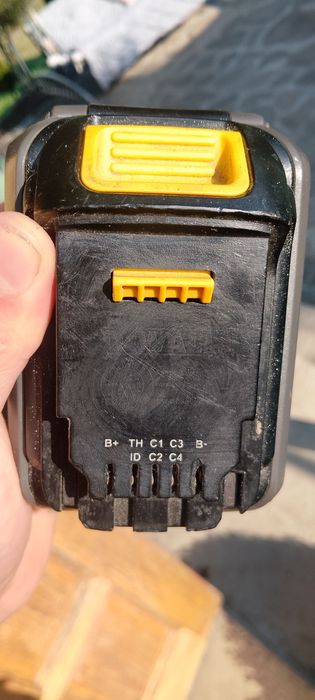 Акумулятор DeWalt 6ah flex volt