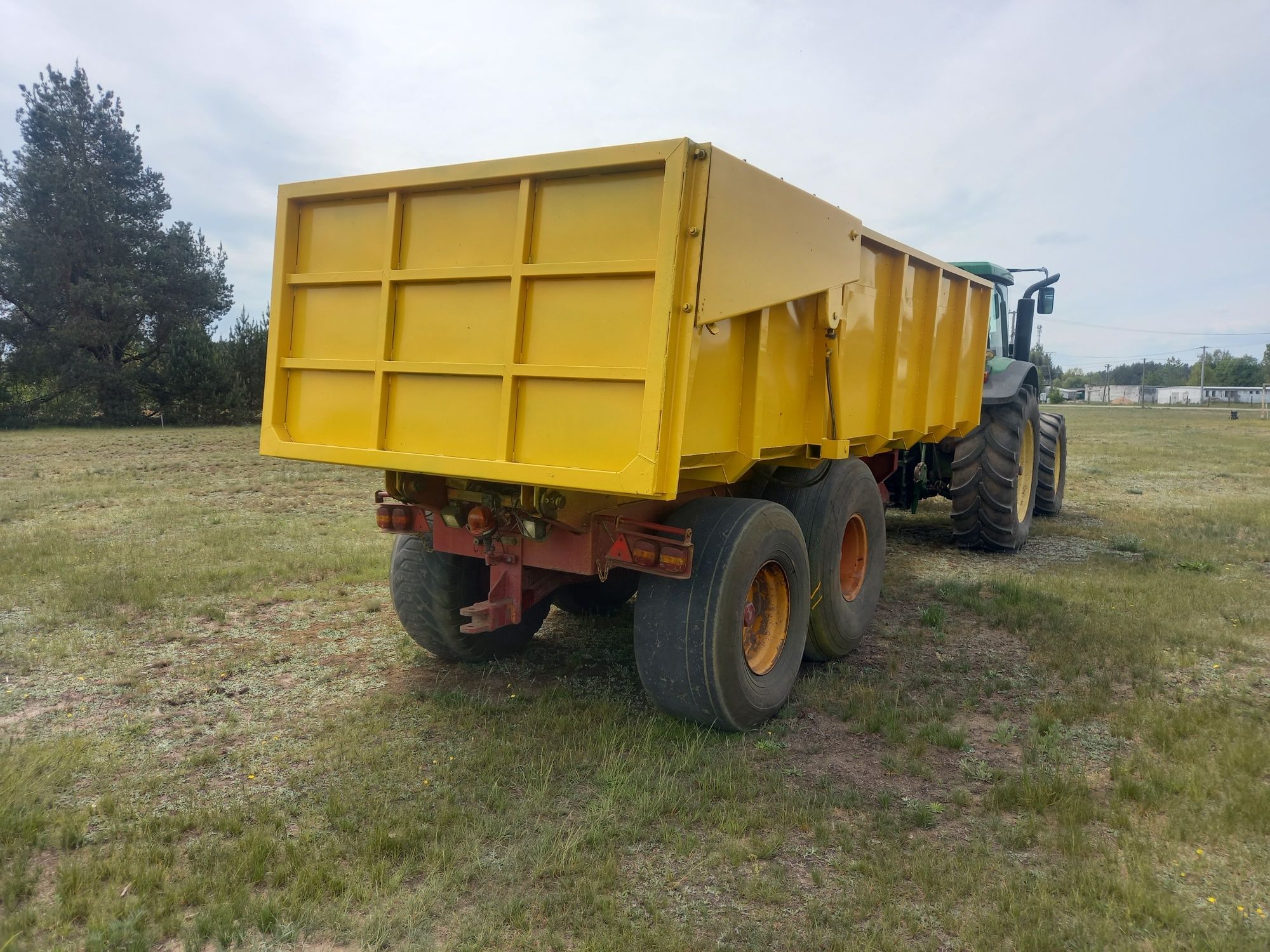 Przyczepa wywrotka skorupa tandem 12t