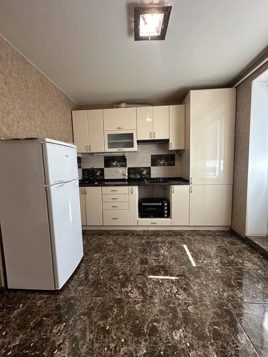 Продаж 1-кімн в НОВОБУДОВІ пр. Свободи з ремонтом, меблі і техніка