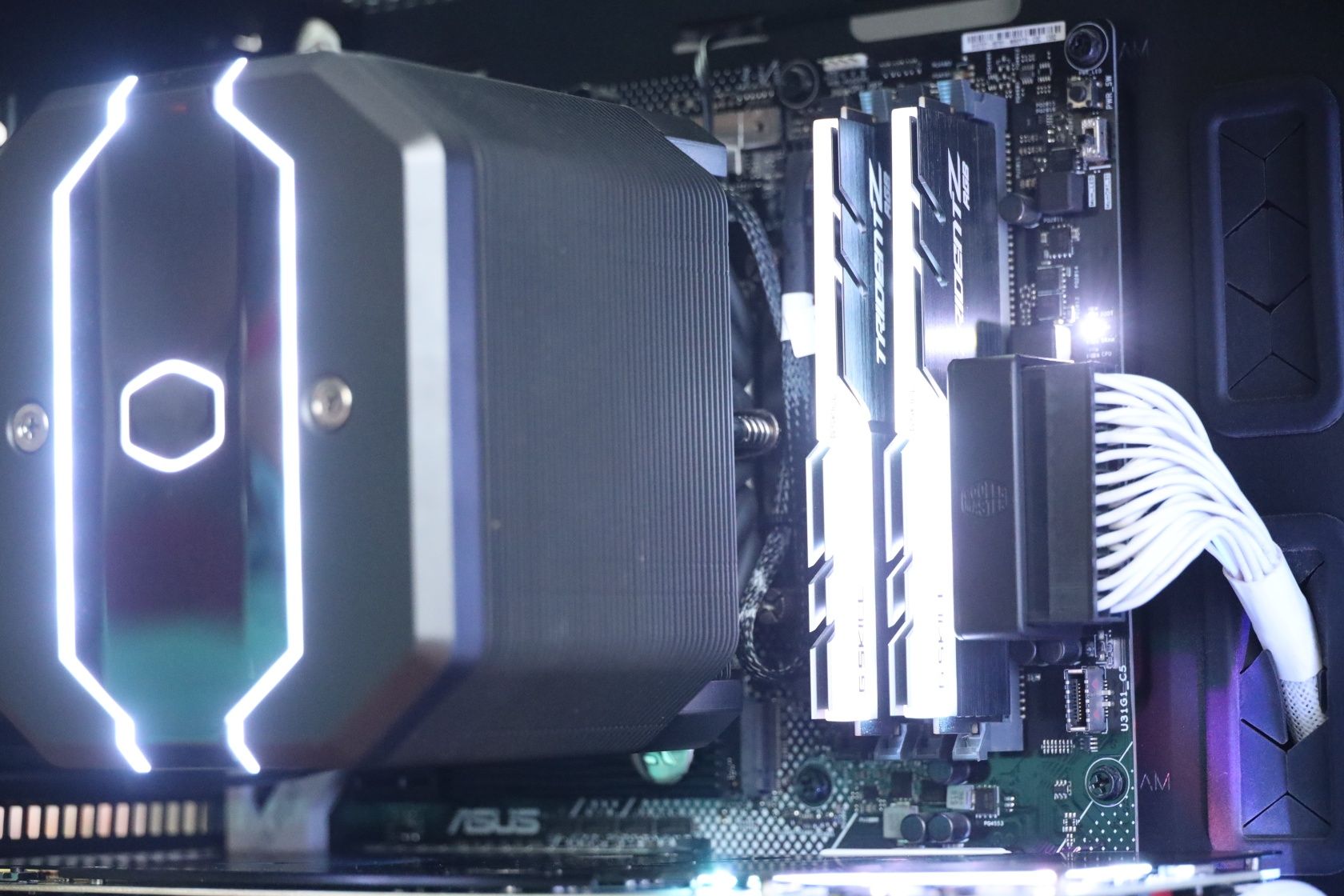 Desktop i5 9600k + RTX 2060 Super