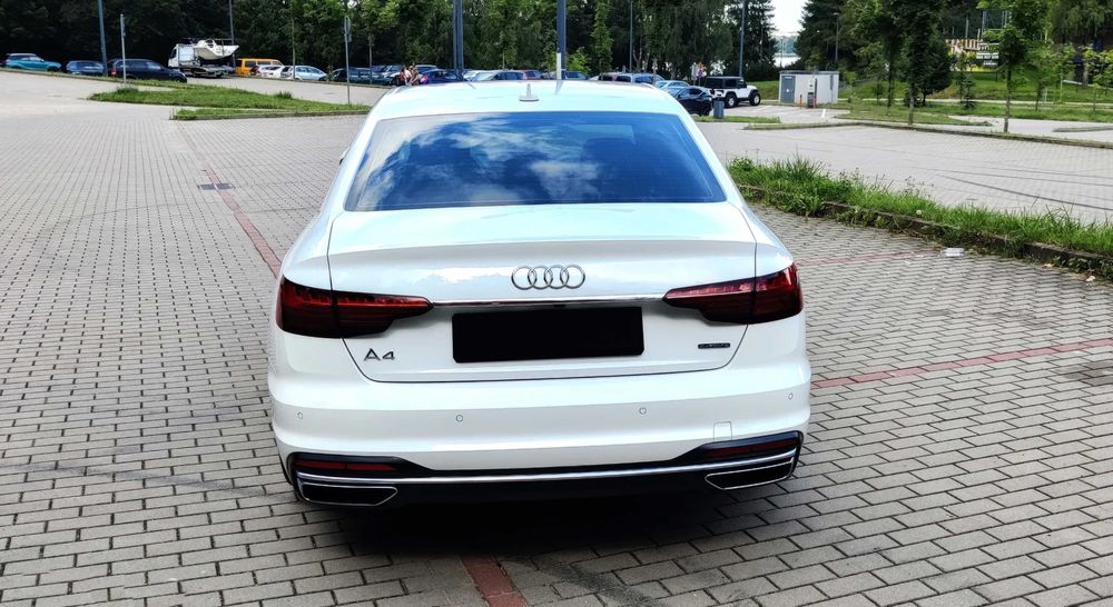 Audi A4      2020