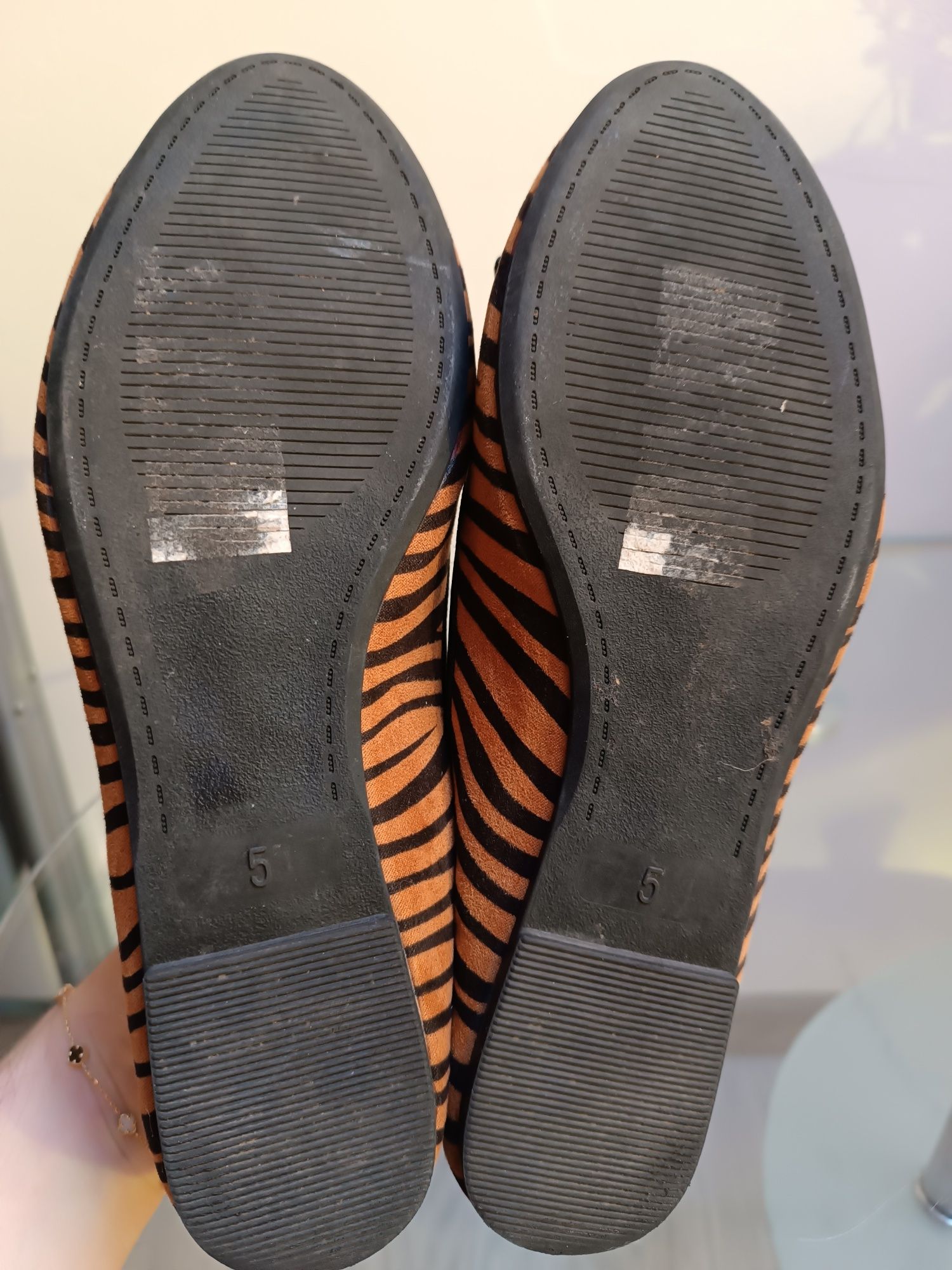 Baleriny damskie obuwie płaskie cętki 38 buty perkins baletki