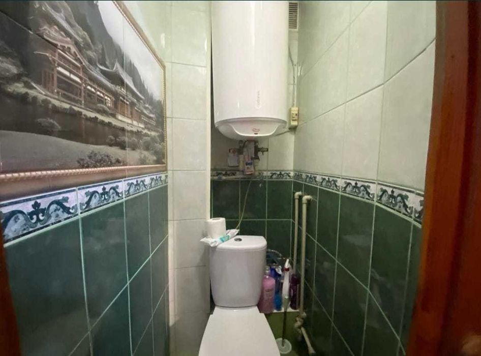 Продам трехкомнатную квартиру в Корабельном районе (р-н 48 школы)