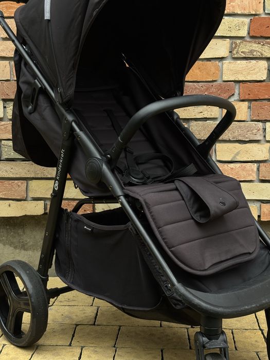 Продам  прогулянковий візок Kinderkraft Rine