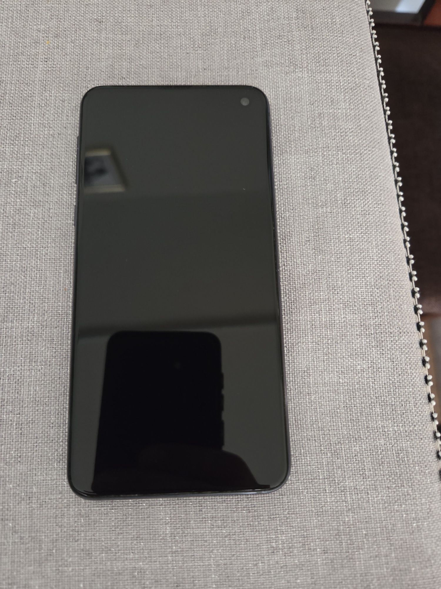 Samsung galaxy s 10 e