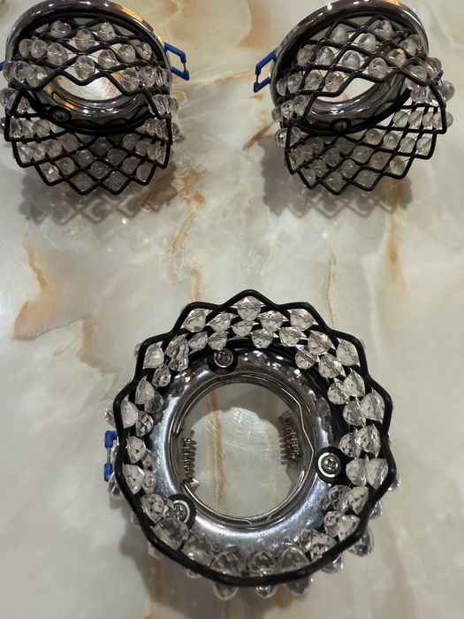 Oprawa halogenowa,halogen z krysztalkami ,czarny 3 szt,tanio,polecam!