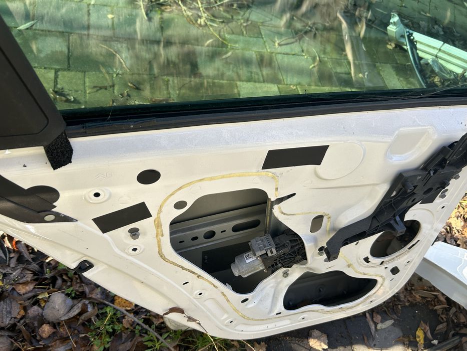 Drzwi lewa przod tył Citroen ds5